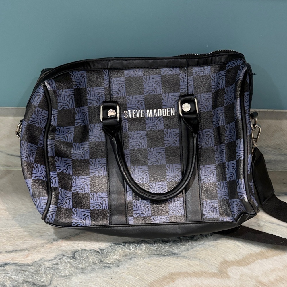 Steve Madden Black & Blue Checker Logo Messenger Satchel